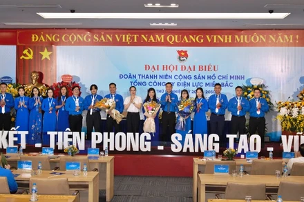 Ra mắt Ban chấp hành Đoàn thanh niên Tổng công ty Điện lực miền Bắc EVNNPC khóa III nhiệm kỳ 2025-2030. 