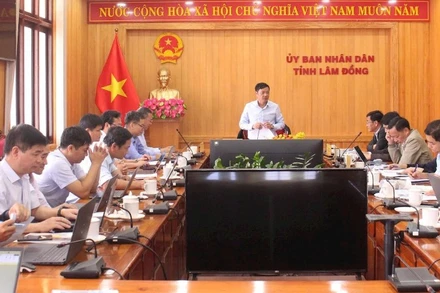 Lãnh đạo Ủy ban nhân dân tỉnh Lâm Đồng làm việc với Tổng công ty Phát điện 1 (EVNGENCO1) về đề xuất đầu tư cụm dự án năng lượng xanh gần 1.500MW. 