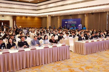 Toàn cảnh hội thảo 'Giải pháp giúp hộ kinh doanh kê khai thuế đúng, an tâm tuân thủ, phát triển bền vững'.