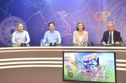 Toàn cảnh Tọa đàm “Kinh tế-xã hội Việt Nam 2021-2025: Chống chịu và bứt phá”. 