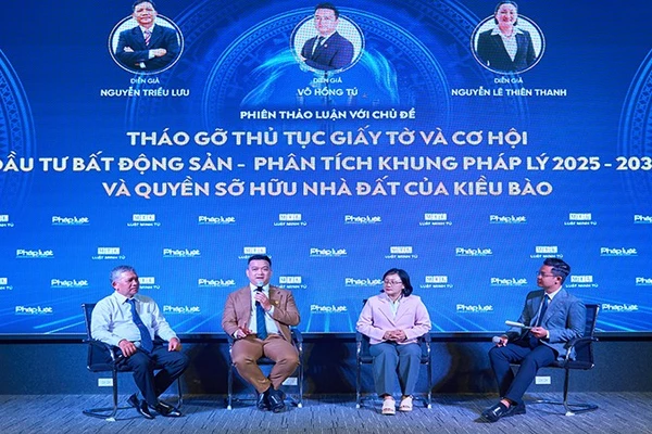 Một phiên thảo luận tại tọa đàm.