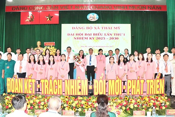 Ban Chấp hành Đảng bộ xã Thái Mỹ nhiệm kỳ 2025-2030 ra mắt. (Ảnh: Cộng tác viên)