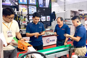 Triển lãm giới thiệu nhiều sản phẩm, giải pháp công nghệ hiện đại.