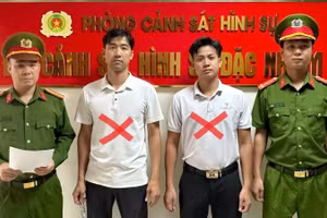 Các đối tượng: Vũ Tùng Lâm và Nguyễn Văn Tài tại Cơ quan Công an thành phố Hải Phòng. (Ảnh: Công an Hải Phòng)