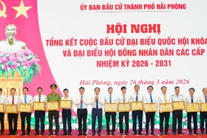 Khen thưởng các tập thể tiêu biểu trong công tác bầu cử đại biểu Quốc hội khóa XVI và đại biểu Hội đồng nhân dân các cấp nhiệm kỳ 2026-2031.