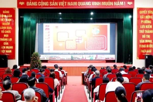 Một hội nghị tập huấn về công tác bầu cử được tổ chức bằng hình thức trực tiếp kết hợp trực tuyến ở Hải Phòng.