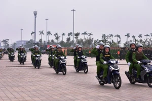 Các đơn vị thuộc Công an thành phố Hải Phòng ra quân tấn công, trấn áp tội phạm, bảo vệ tuyệt đối an ninh, an toàn Đại hội XIV của Đảng, bầu cử đại biểu Quốc hội khóa XVI và đại biểu Hội đồng nhân dân các cấp nhiệm kỳ 2026 - 2031 và Tết Bính Ngọ 2026. (Ảnh: XUÂN TRƯỜNG)