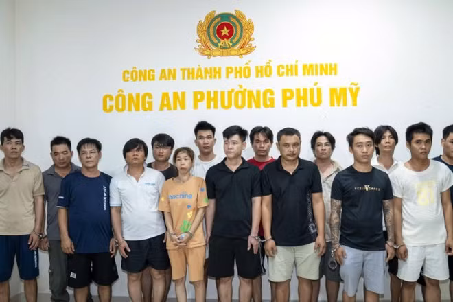 Các đối tượng trong đường dây ma túy ở nhiều xã, phường vừa bị PC04 và công an các xã, phường triệt phá.