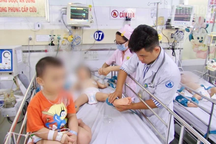 Số ca bị tay chân miệng đang gia tăng tại nhiều bệnh viện ở Thành phố Hồ Chí Minh.