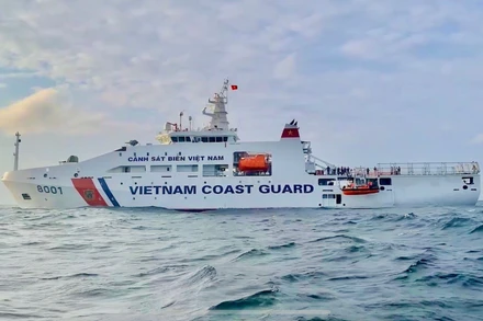 Tàu Cảnh sát biển Vùng 3 tuần tra.