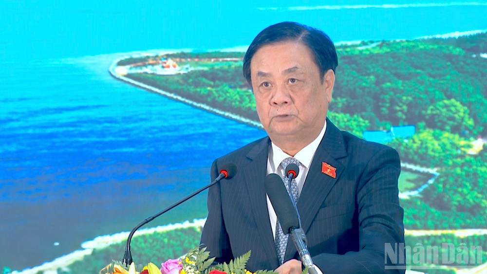 Phó Chủ tịch Quốc hội Lê Minh Hoan phát biểu chỉ đạo tại buổi lễ. ndo_br_hop-nhat-1-6893.jpg