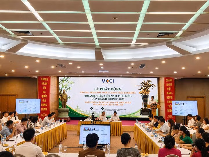 Buổi phát động chương trình xét tôn vinh và trao tặng danh hiệu “Doanh nhân Việt Nam tiêu biểu - Cúp Thánh Gióng” năm 2026 do VCCI tổ chức tại Hà Nội, ngày 11/8.