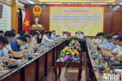 Quang cảnh buổi làm việc.