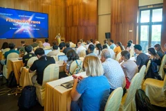 Toàn cảnh hội nghị.