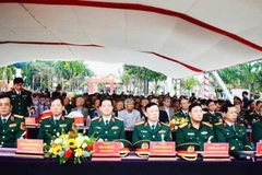 Đông đảo đại biểu tham dự buổi lễ.