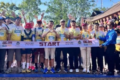 Các vận động viên tại vạch xuất phát của Giải chạy Ultra Trail Yên Tử 2025.