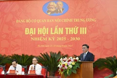 Đồng chí Thường trực Ban Bí thư Trần Cẩm Tú phát biểu chỉ đạo tại Đại hội. (Ảnh: THỦY NGUYÊN)