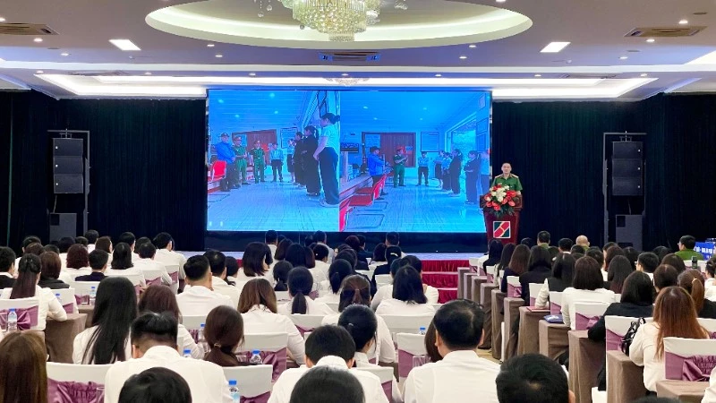 Quang cảnh hội nghị. 