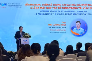 Ông Mai Lương Khôi, Thứ trưởng Tư pháp phát biểu chỉ đạo chương trình.