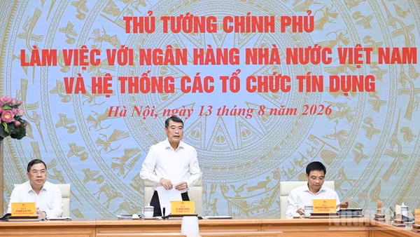 Thủ tướng Chính phủ Lê Minh Hưng chủ trì cuộc làm việc với Ngân hàng Nhà nước Việt Nam và hệ thống các tổ chức tín dụng. (Ảnh: TRẦN HẢI)