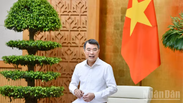 Thủ tướng Chính phủ Lê Minh Hưng phát biểu ý kiến chỉ đạo tại Phiên họp Chính phủ thường kỳ tháng 5. (Ảnh: THANH GIANG)