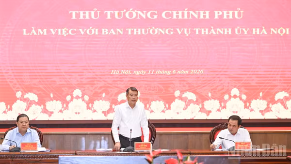 Thủ tướng Chính phủ Lê Minh Hưng chủ trì cuộc làm việc với Ban Thường vụ Thành ủy Hà Nội. (Ảnh: Trần Hải)