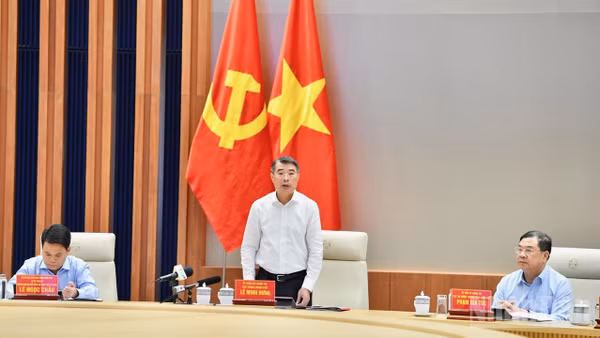 Thủ tướng Chính phủ Lê Minh Hưng chủ trì cuộc làm việc với 5 tỉnh, thành phố phía bắc về triển khai thực hiện Kết luận của Tổng Bí thư, Chủ tịch nước Tô Lâm về nhà ở xã hội, nhà ở cho thuê. (Ảnh: THANH GIANG)