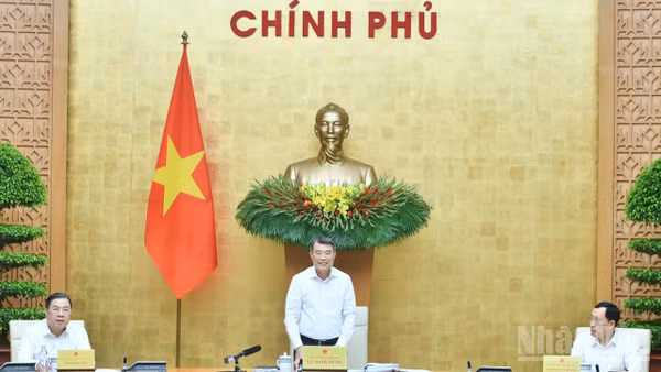Thủ tướng Chính phủ Lê Minh Hưng phát biểu ý kiến kết luận Phiên họp Chính phủ thường kỳ tháng 5. (Ảnh: THANH GIANG)