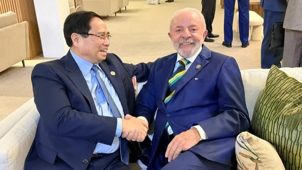 Thủ tướng Phạm Minh Chính và Tổng thống Brazil Lula da Silva. (Ảnh: VGP)