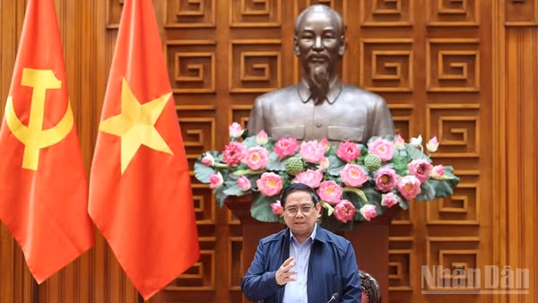 Thủ tướng Chính phủ Phạm Minh Chính chủ trì cuộc họp của Thường trực Chính phủ. (Ảnh: TRẦN HẢI)