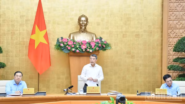 Thủ tướng Lê Minh Hưng chủ trì cuộc họp của Thường trực Đảng ủy Chính phủ và Thường trực Chính phủ. (Ảnh: THANH GIANG)