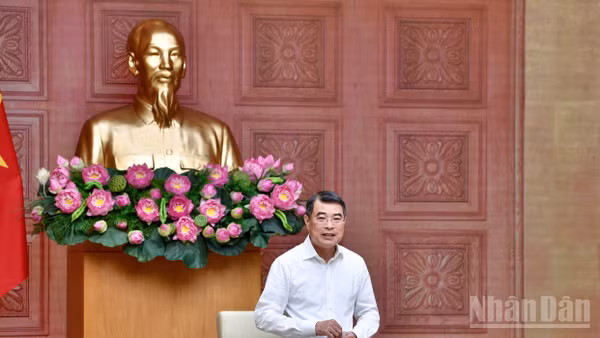 Thủ tướng Chính phủ Lê Minh Hưng chủ trì cuộc làm việc với Bộ Tài chính. (Ảnh: THANH GIANG)