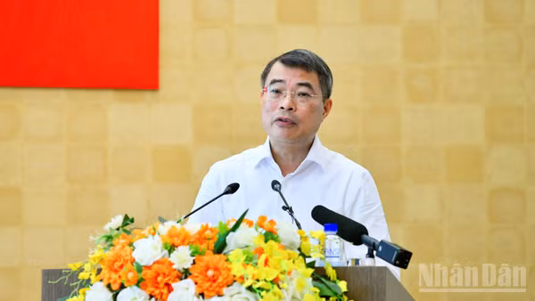 Thủ tướng Chính phủ Lê Minh Hưng phát biểu ý kiến kết luận cuộc làm việc với Ban Thường vụ Tỉnh ủy Lào Cai. (Ảnh: THANH GIANG)