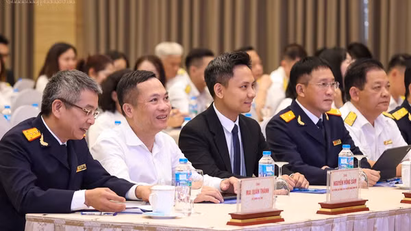 Lãnh đạo các cơ quan chức năng tham dự Hội thảo. (Ảnh: VGP/Nhật Bắc)