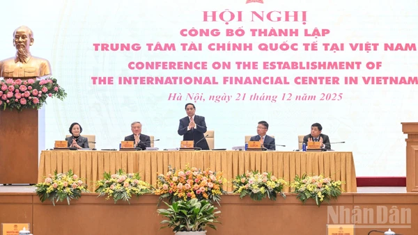 Thủ tướng Phạm Minh Chính chủ trì Hội nghị công bố thành lập Trung tâm tài chính quốc tế tại Việt Nam. (Ảnh: Trần Hải)