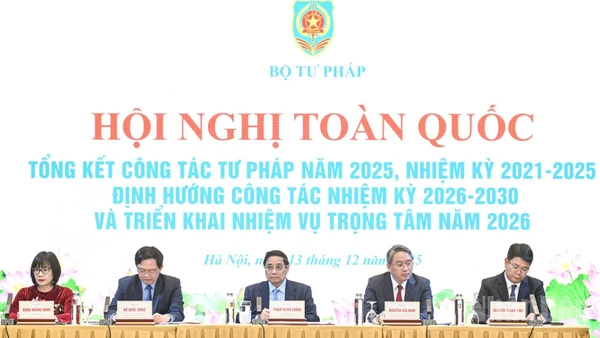 Thủ tướng Chính phủ Phạm Minh Chính chủ trì Hội nghị tổng kết, triển khai nhiệm vụ trọng tâm của năm 2026 của ngành Tư pháp. (Ảnh: Trần Hải)