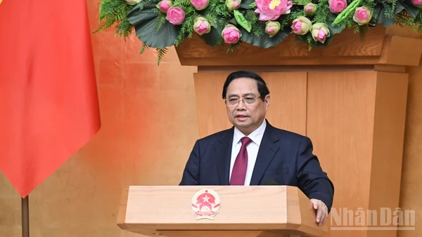 Thủ tướng Chính phủ Phạm Minh Chính phát biểu ý kiến tại Phiên họp chuyên đề của Chính phủ về xây dựng pháp luật. (Ảnh: Trần Hải)