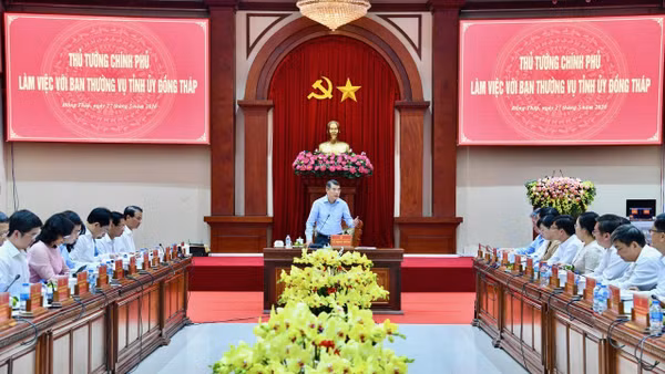 Thủ tướng Chính phủ Lê Minh Hưng chủ trì cuộc làm việc với Ban Thường vụ Tỉnh ủy Đồng Tháp. (Ảnh: THANH GIANG)