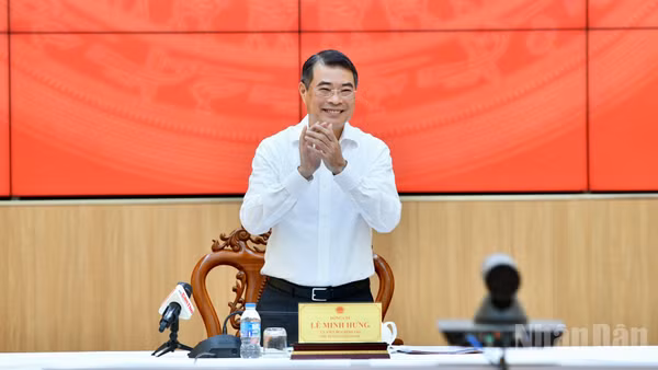 Thủ tướng Chính phủ Lê Minh Hưng chủ trì cuộc làm việc với Ban Thường vụ Thành ủy Cần Thơ. (Ảnh: Thanh Giang)