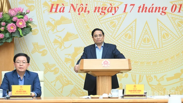 Thủ tướng Chính phủ Phạm Minh Chính chủ trì phiên họp. (Ảnh: Trần Hải)