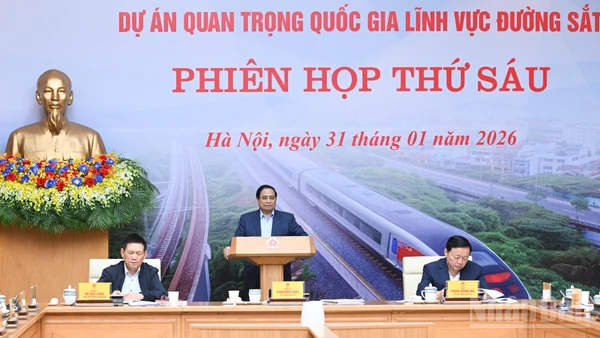 Thủ tướng Chính phủ Phạm Minh Chính chủ trì Phiên họp thứ sáu Ban Chỉ đạo. (Ảnh: TRẦN HẢI)