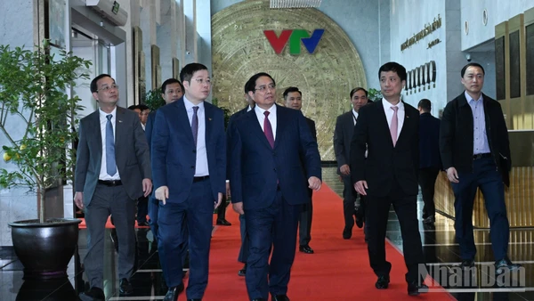 Thủ tướng Chính phủ Phạm Minh Chính tới dự Hội nghị tổng kết công tác năm 2025, triển khai nhiệm vụ năm 2026 của Đài Truyền hình Việt Nam. (Ảnh TRẦN HẢI)
