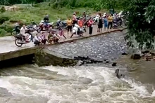 Cầu tràn suối Bún, xã Hà Lang, huyện Chiêm Hóa nơi xảy ra vụ việc.