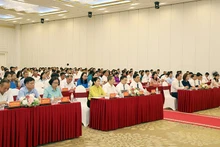 Các đại biểu dự hội nghị.