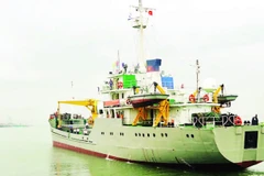 Tàu Trường Sa 21 ra biển sáng 26/2 để phục vụ đoàn công tác thực hiện nhiệm vụ bầu cử trên biển.