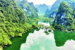 Hồ Lân Ty, một trong những thắng cảnh tiêu biểu của vùng Công viên địa chất UNESCO Lạng Sơn.