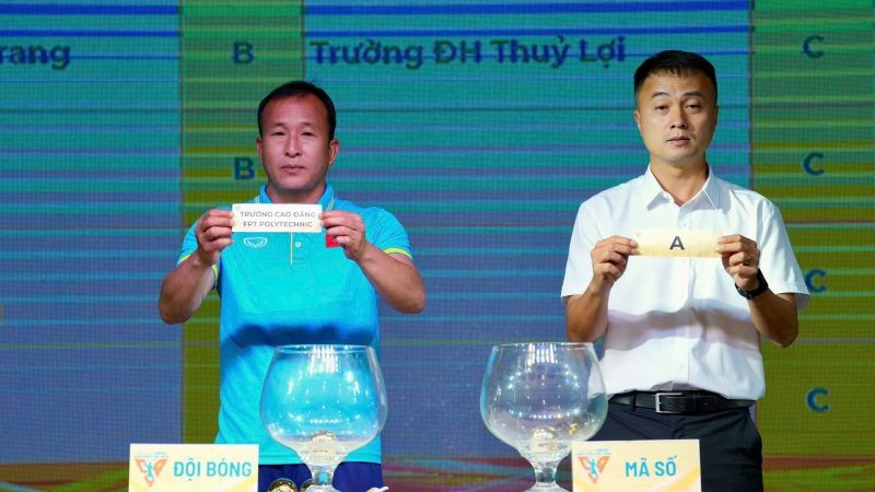 Đại diện các đội bốc thăm chia bảng đấu Giải bóng đá Thanh niên sinh viên Việt Nam 2026.