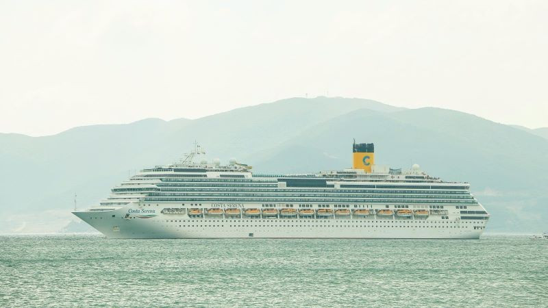 Costa Serena là chuyến tàu biển quốc tế đầu tiên nhập cảnh cảng Nha Trang năm 2026.