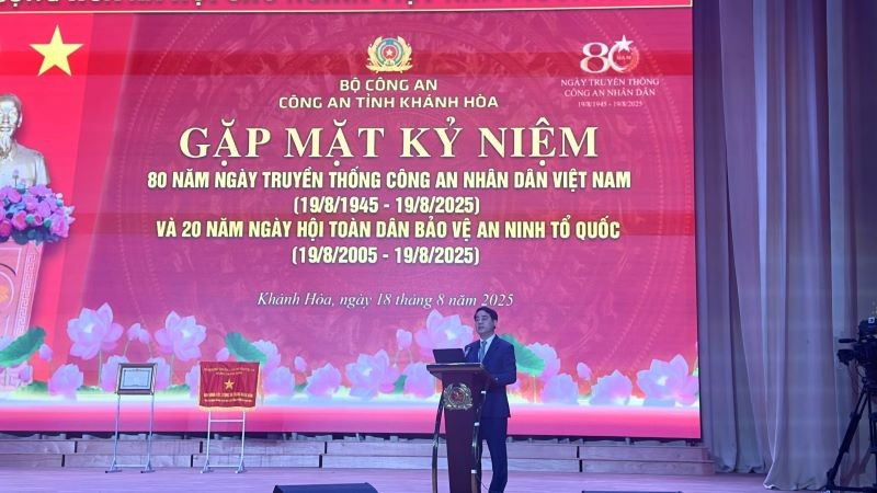Đồng chí Nghiêm Xuân Thành, Bí thư Tỉnh ủy Khánh Hòa phát biểu tại buổi lễ.