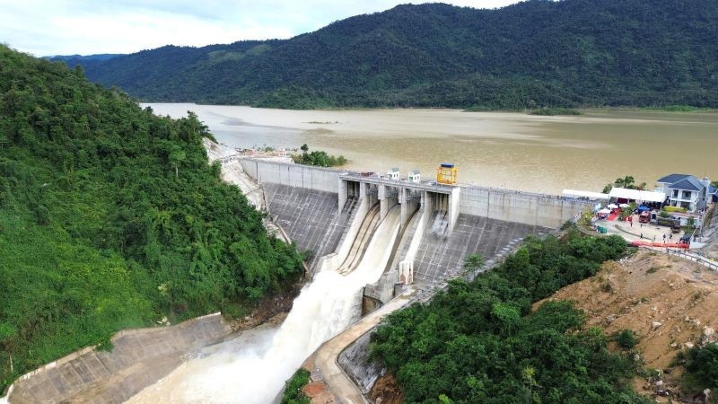 Dự án hồ chứa nước Sông Chò 1 là hồ chứa nước lớn thứ 2 tại tỉnh Khánh Hòa, được xây dựng với dung tích thiết kế gần 110 triệu m3, tổng mức đầu tư 956 tỷ đồng. 